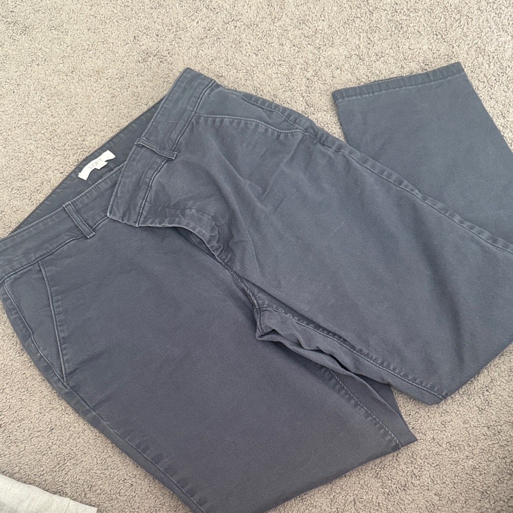 LOFT Women's Gray pants size 10